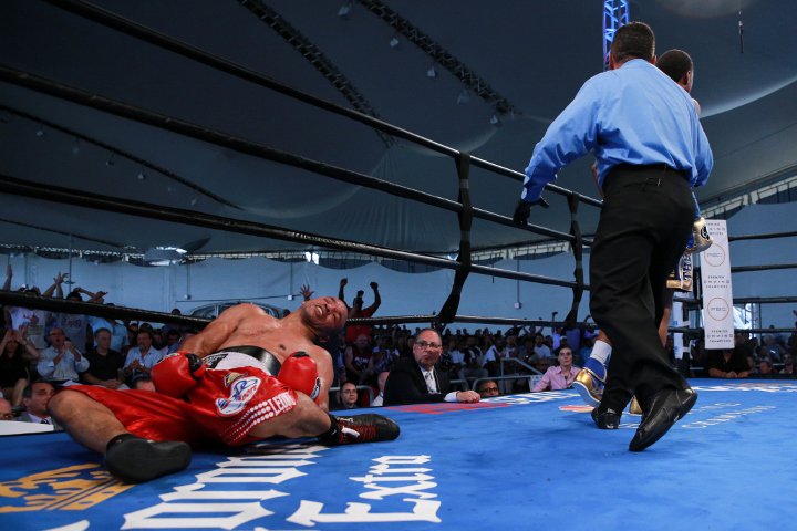 Spence vs Bundu_08_21_2016_Fight_Ryan Greene _ Premier Boxing Champions5 (720x480)